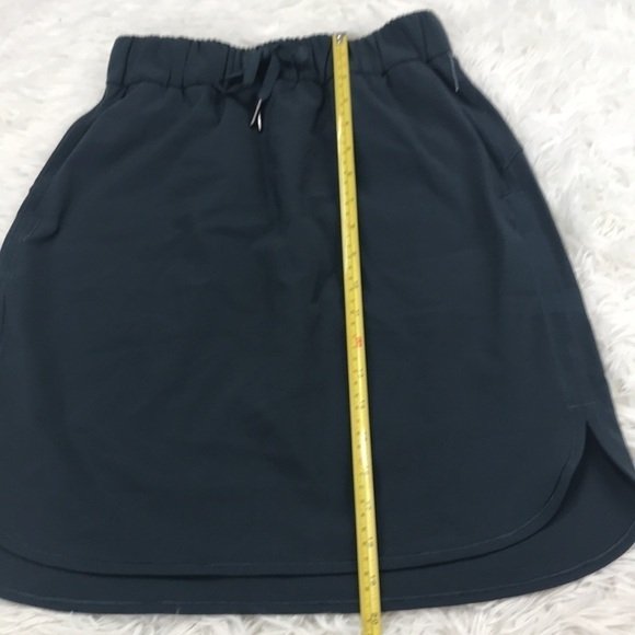 Lululemon On The Fly Skirt *21" Gravity - Picture 2 of 5